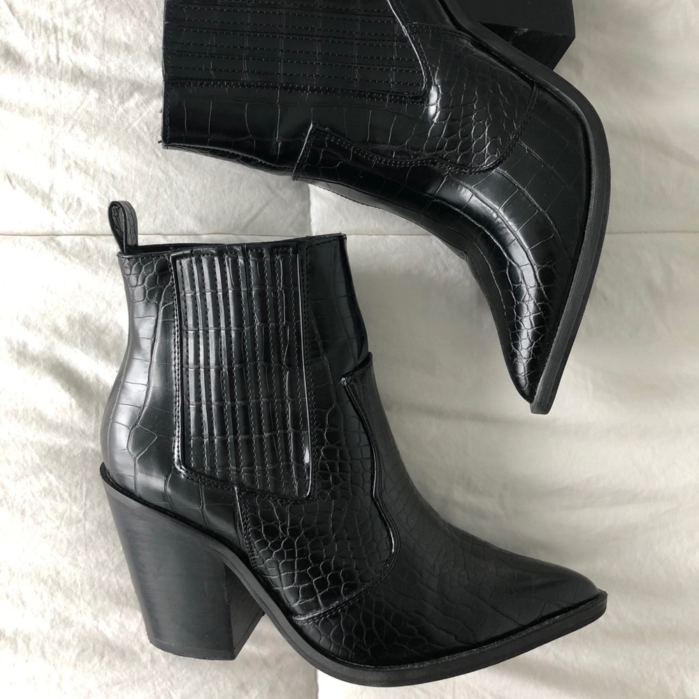 ASOS Faux leather textured black boots - size 7